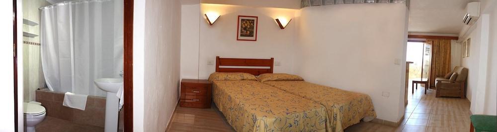 Apartamentos Llevant ปลายาเดนบอสซา ภายนอก รูปภาพ